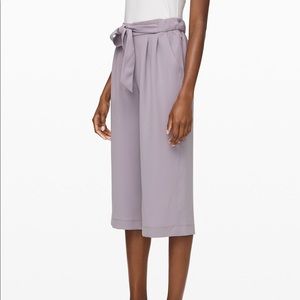 (Sold) Lululemon Noir Crop Pants